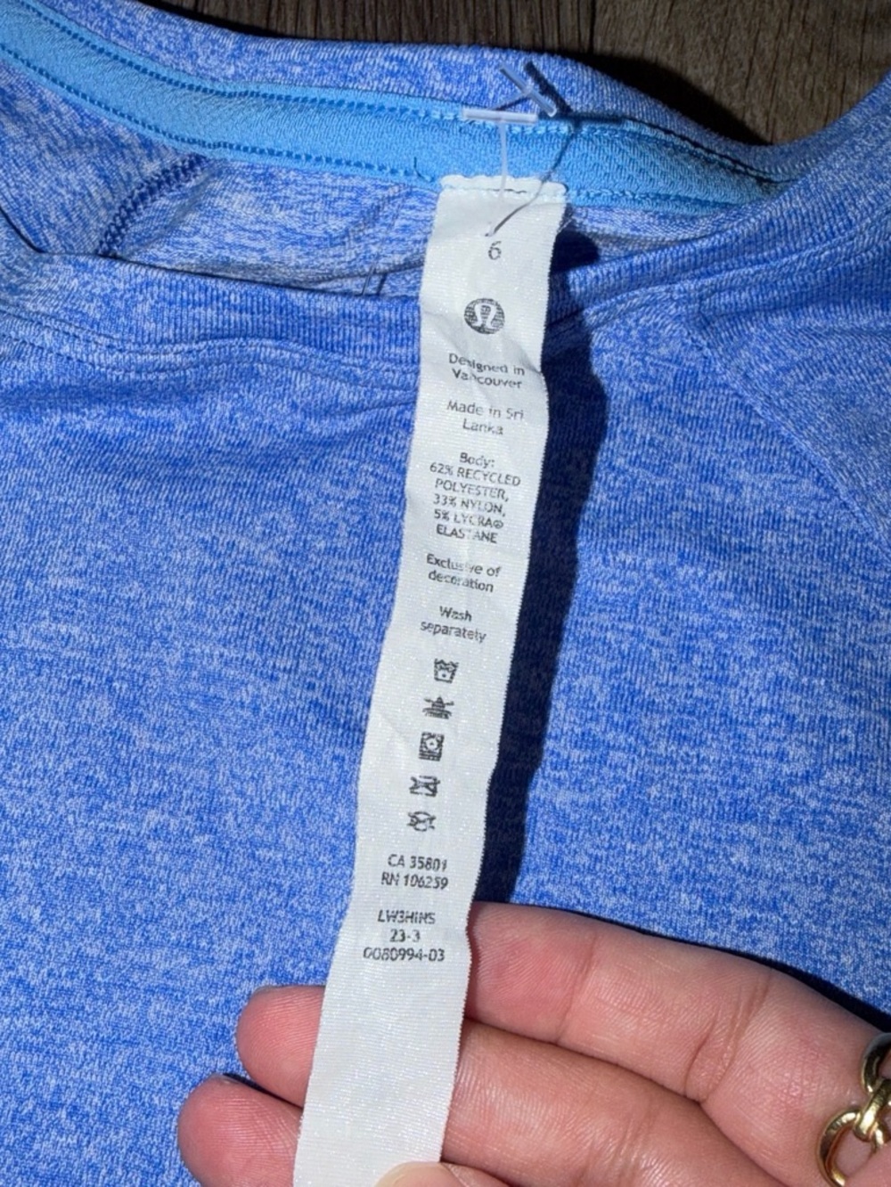 lululemon athletica Men’s Heathered Light Blue Performance Shirt